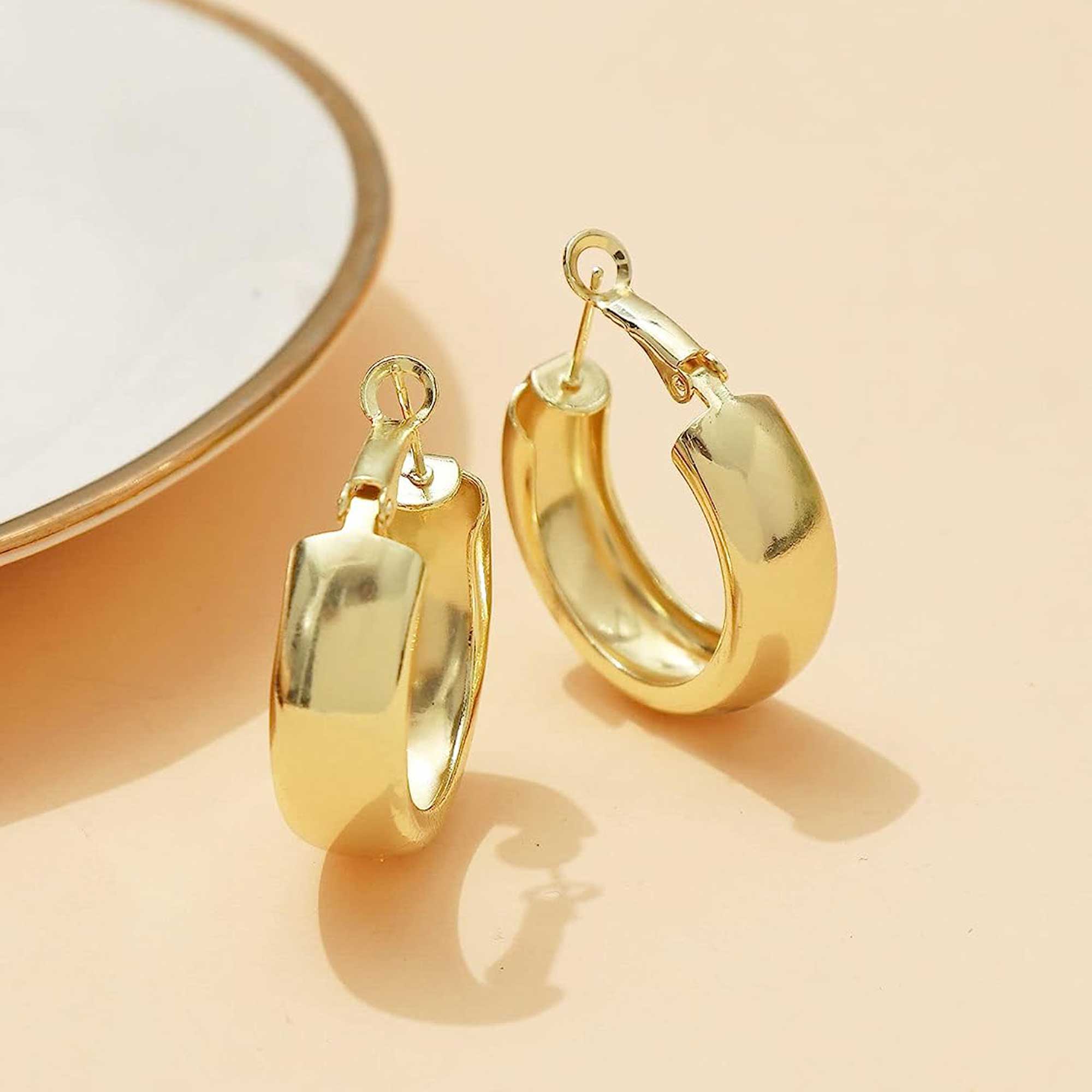 Salve Small Chunky Watch-Link Design Gold Hoop Earrings